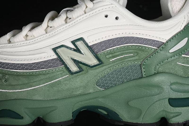 New Balance 1000 Mallard Green Sea Salt