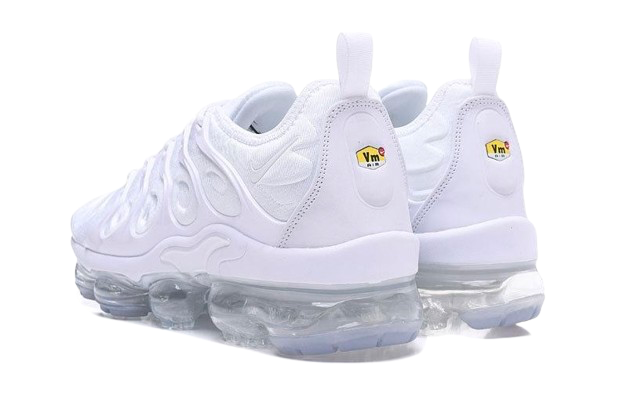 VaporMax Plus “Triple White” - Pronta entrega